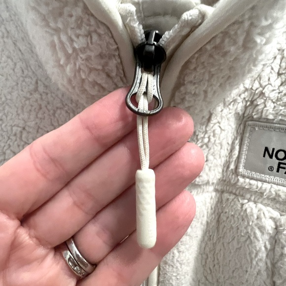 North Face Fleece Vest in Cream - Picture 7 of 8